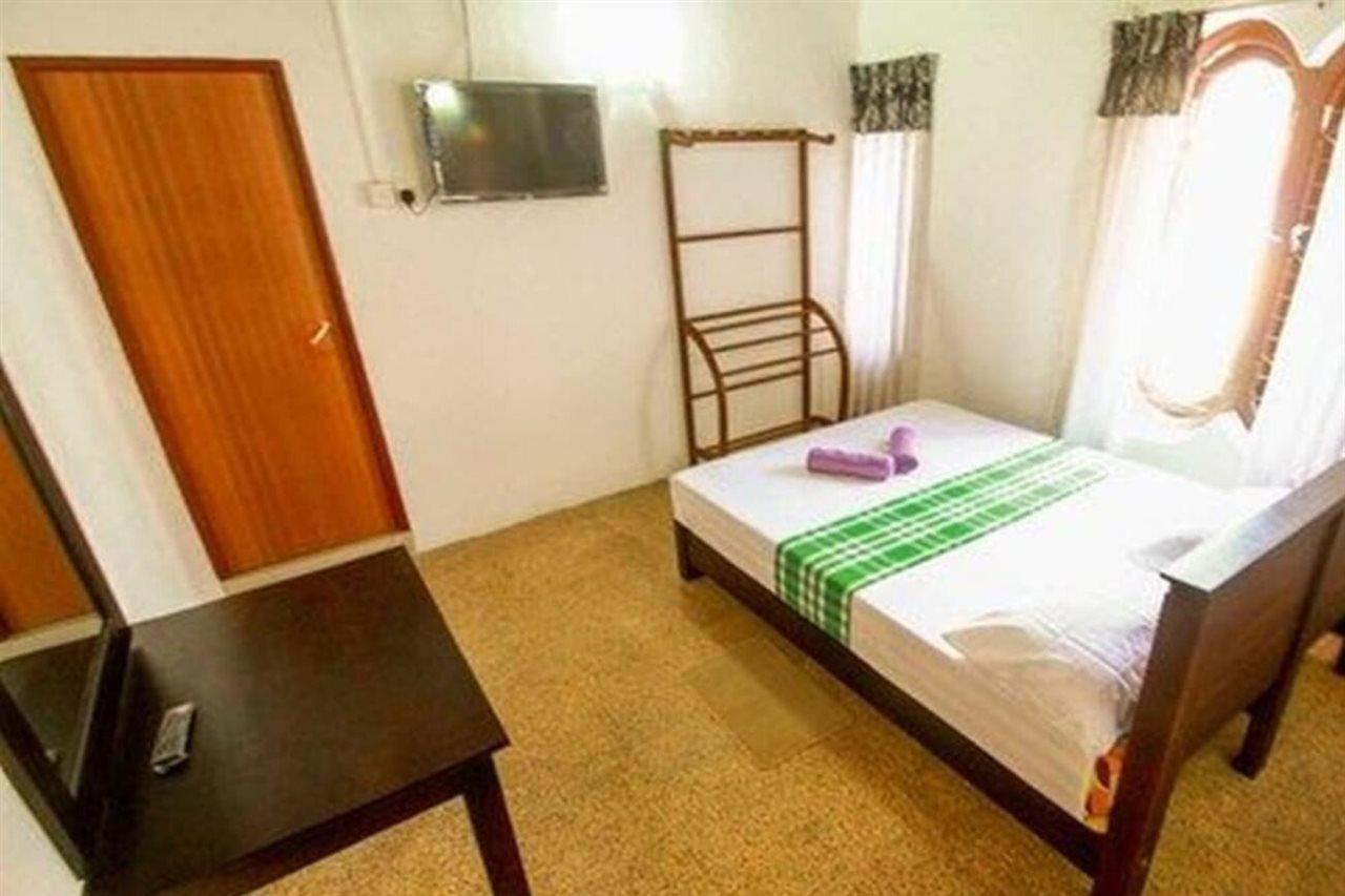 Yoho Relax On Simon Hotel โคลอมโบ ภายนอก รูปภาพ