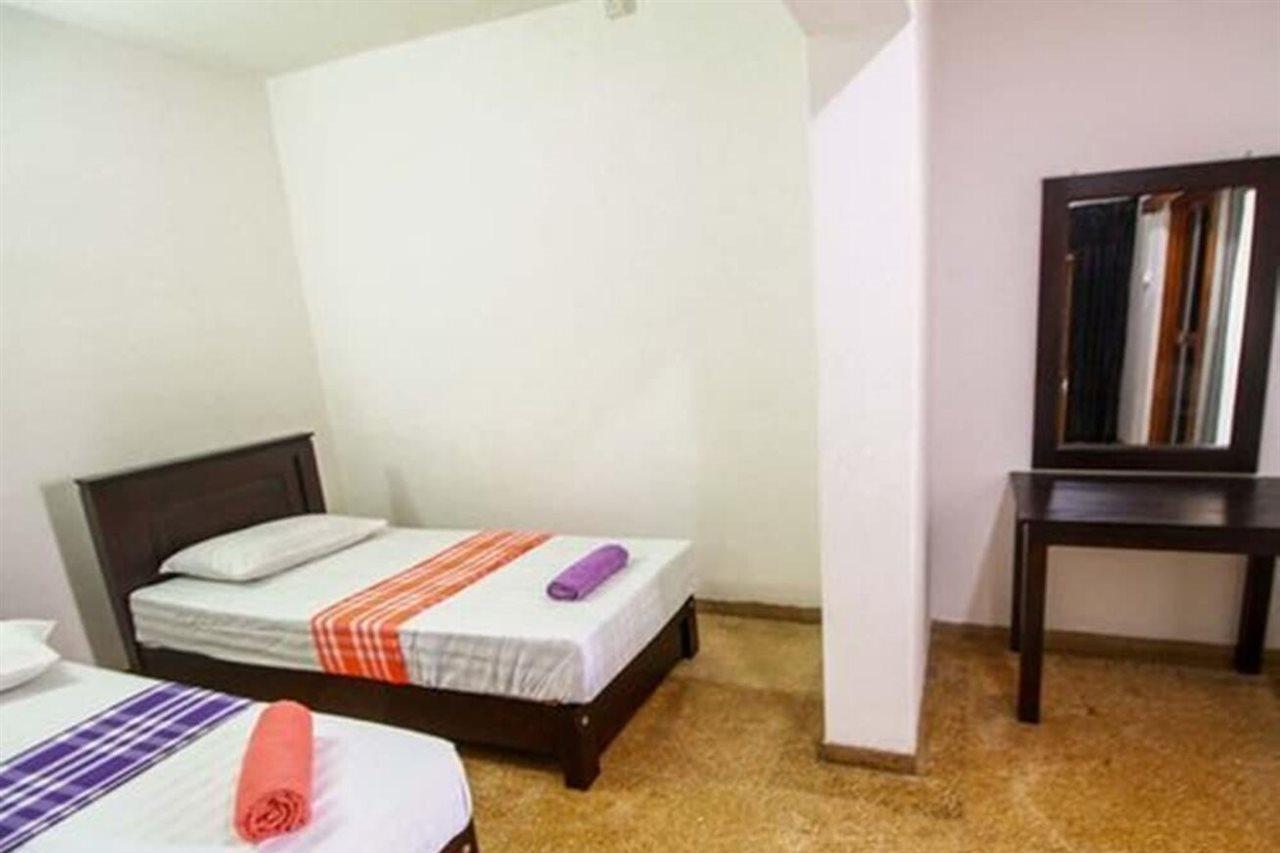 Yoho Relax On Simon Hotel โคลอมโบ ภายนอก รูปภาพ